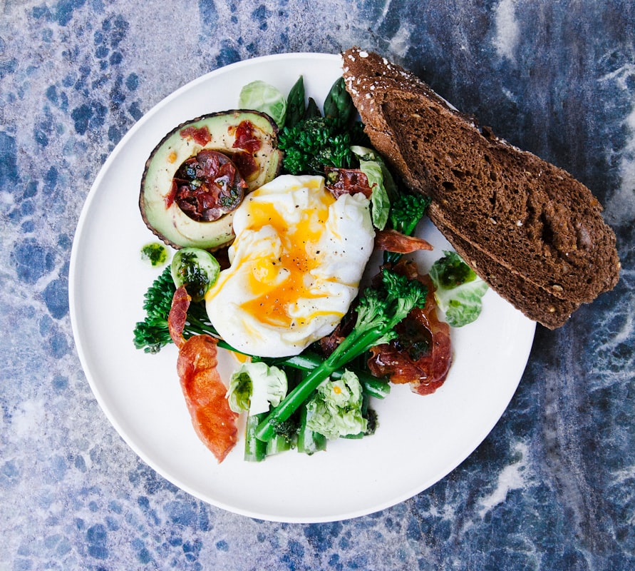 Personalized meal planning and cooking education